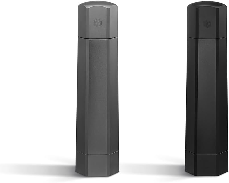 HexClad Salt and Pepper Mill Set with Adjustable Grinders 1