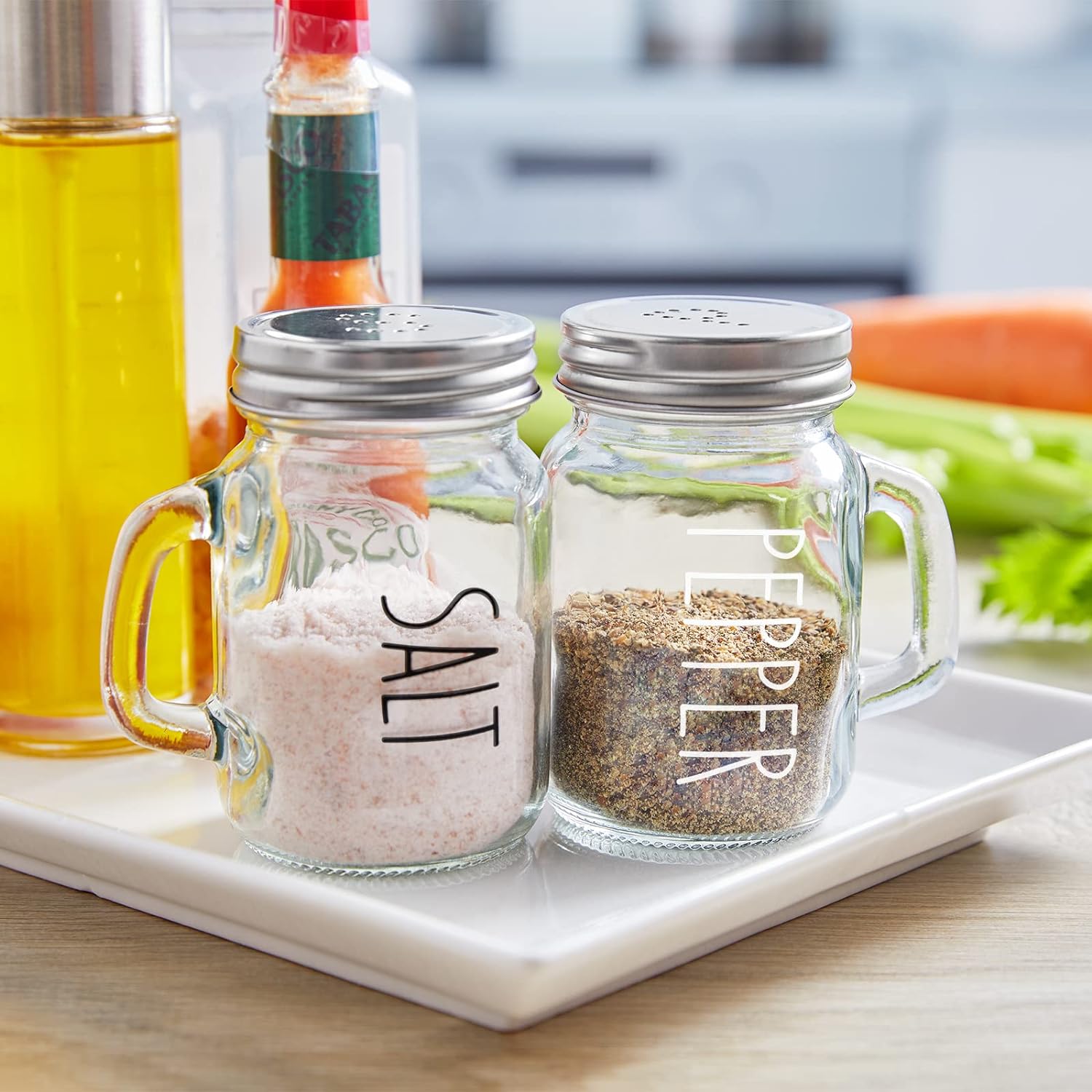 ZOSUJO 4 oz Clear Salt Pepper Shaker Set