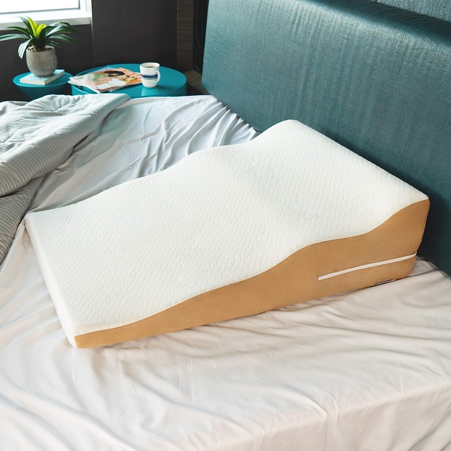 Avana Contoured Bed Wedge Pillow for Side Sleepers